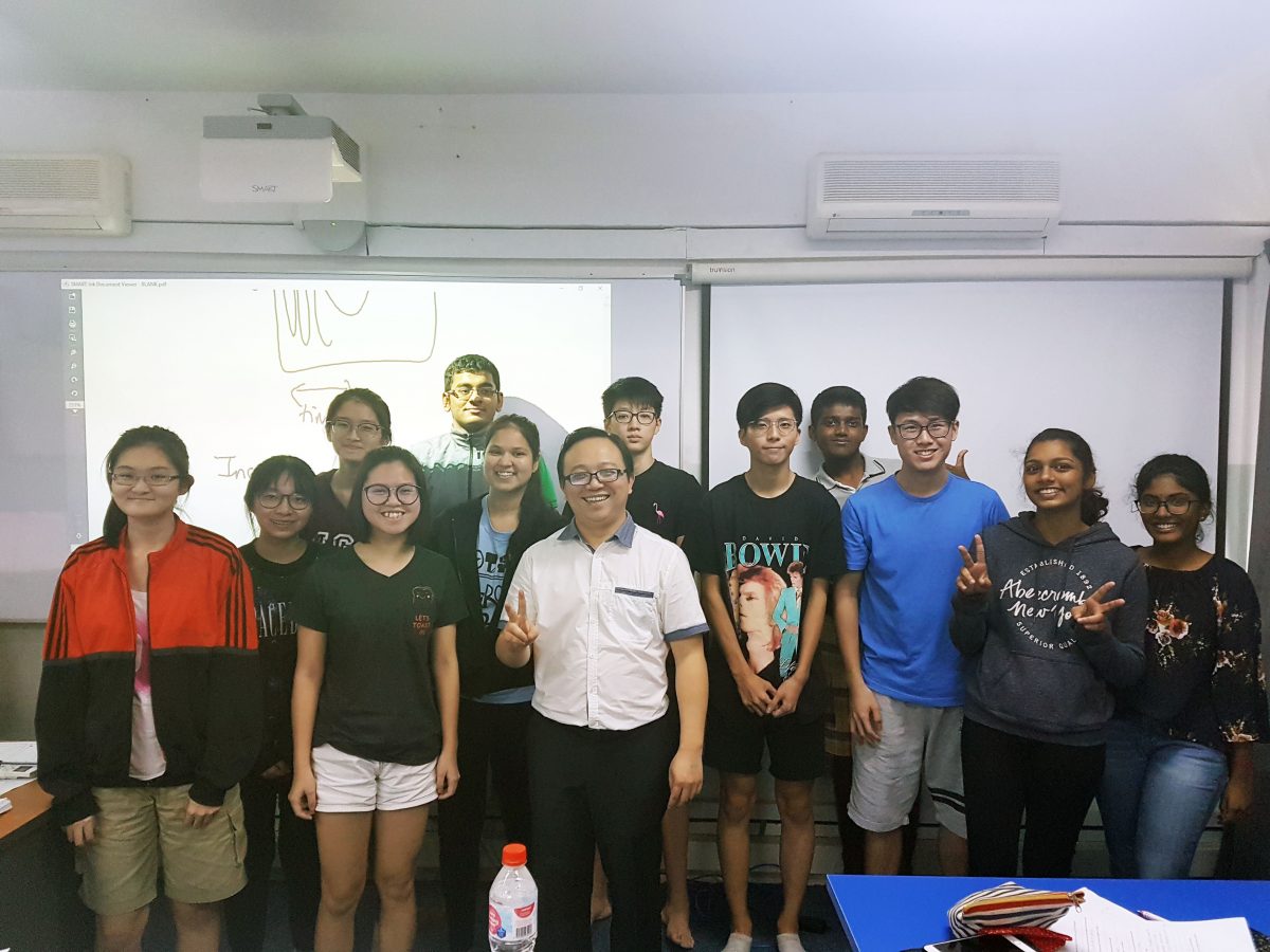 Physics Tuition Centre Singapore with Bryan Lai & Students