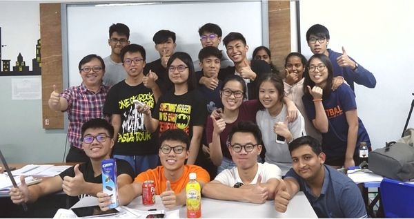 home-happy moment in Physics Academy Singapore best physics tuition centre
