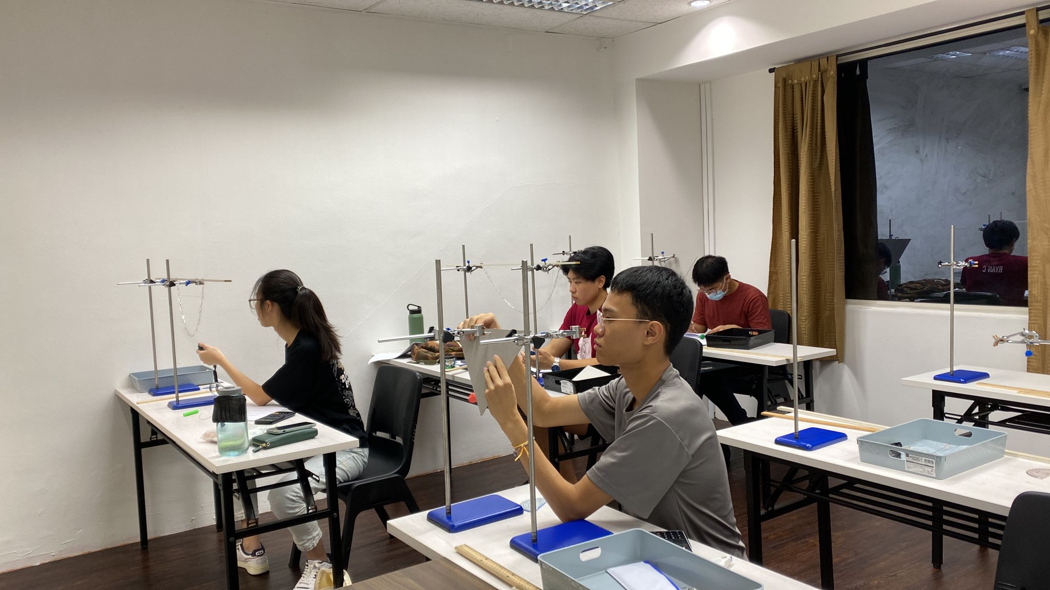 Singapore best physics tuition centre